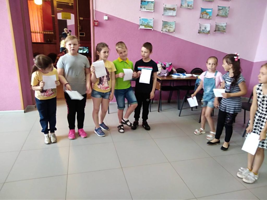 В ДК с. Китово прошла игровая программа для детей «По секрету всему свету»