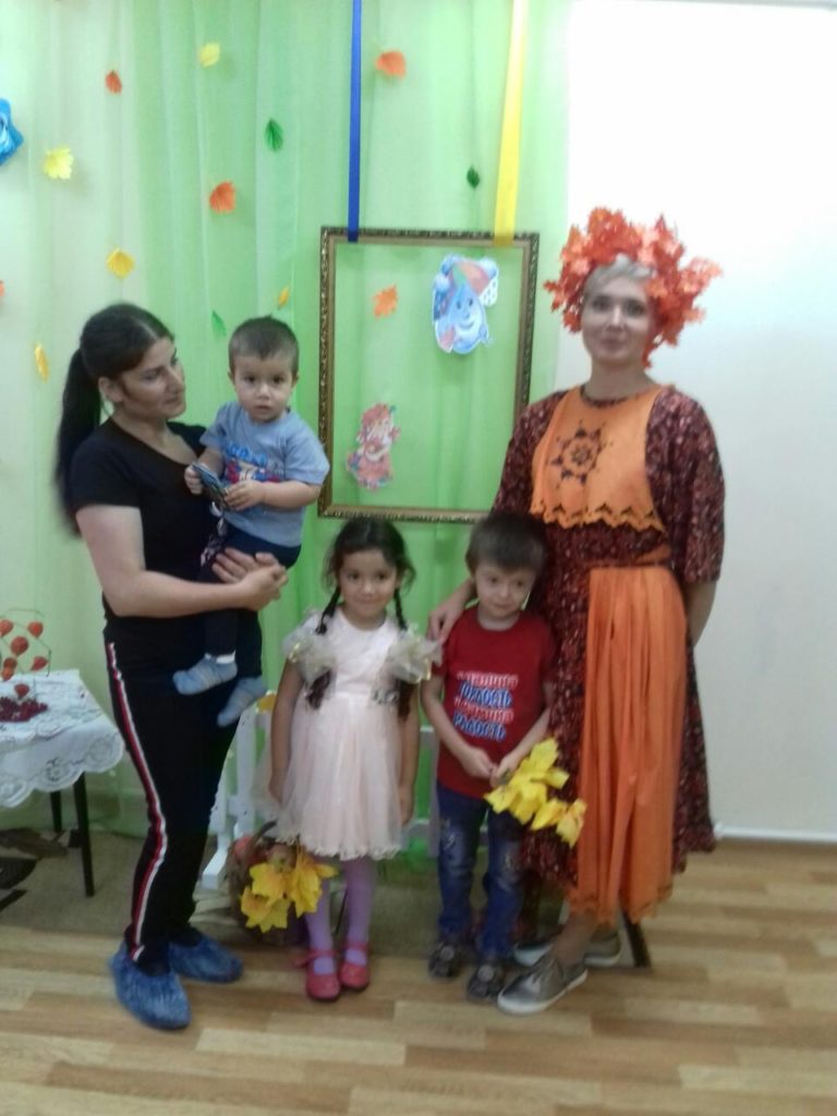 В Качаловском МДОУ прошел «Праздник осени», организованный совместно с Перемиловским культурно-досуговым центром «Родник»
