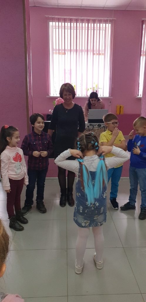 В Китовском ДК прошла игровая программа для детей «По секрету всему свету»