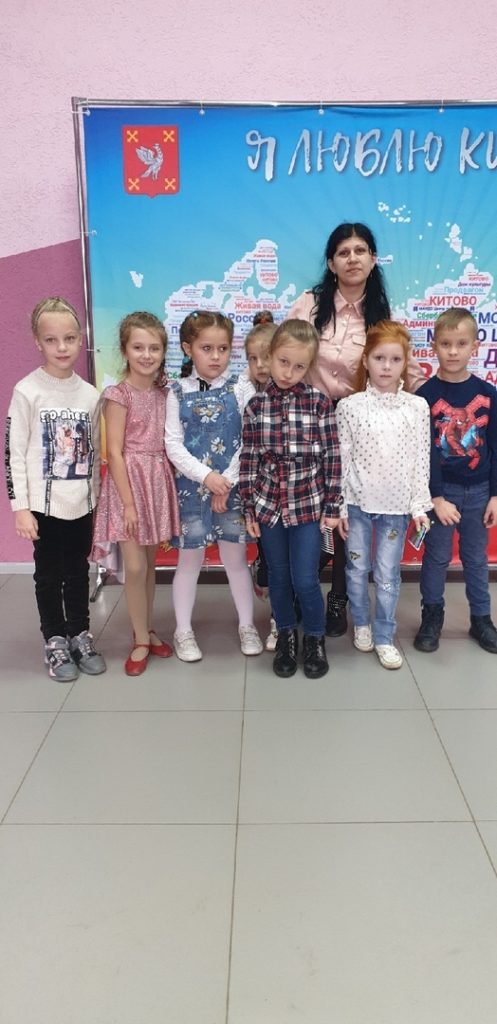 В Китовском ДК прошла игровая программа для детей «По секрету всему свету»