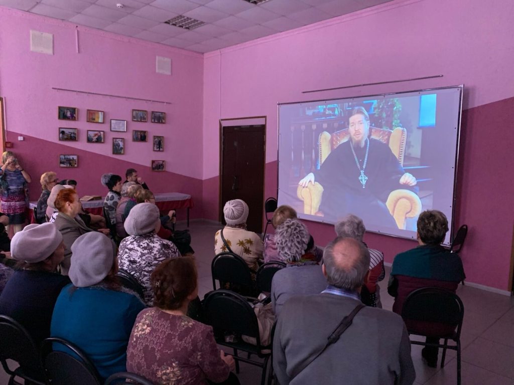 В Китовском Доме культуры прошла встреча участников социального проекта «Школа православной грамотности «Жить по Евангелию»