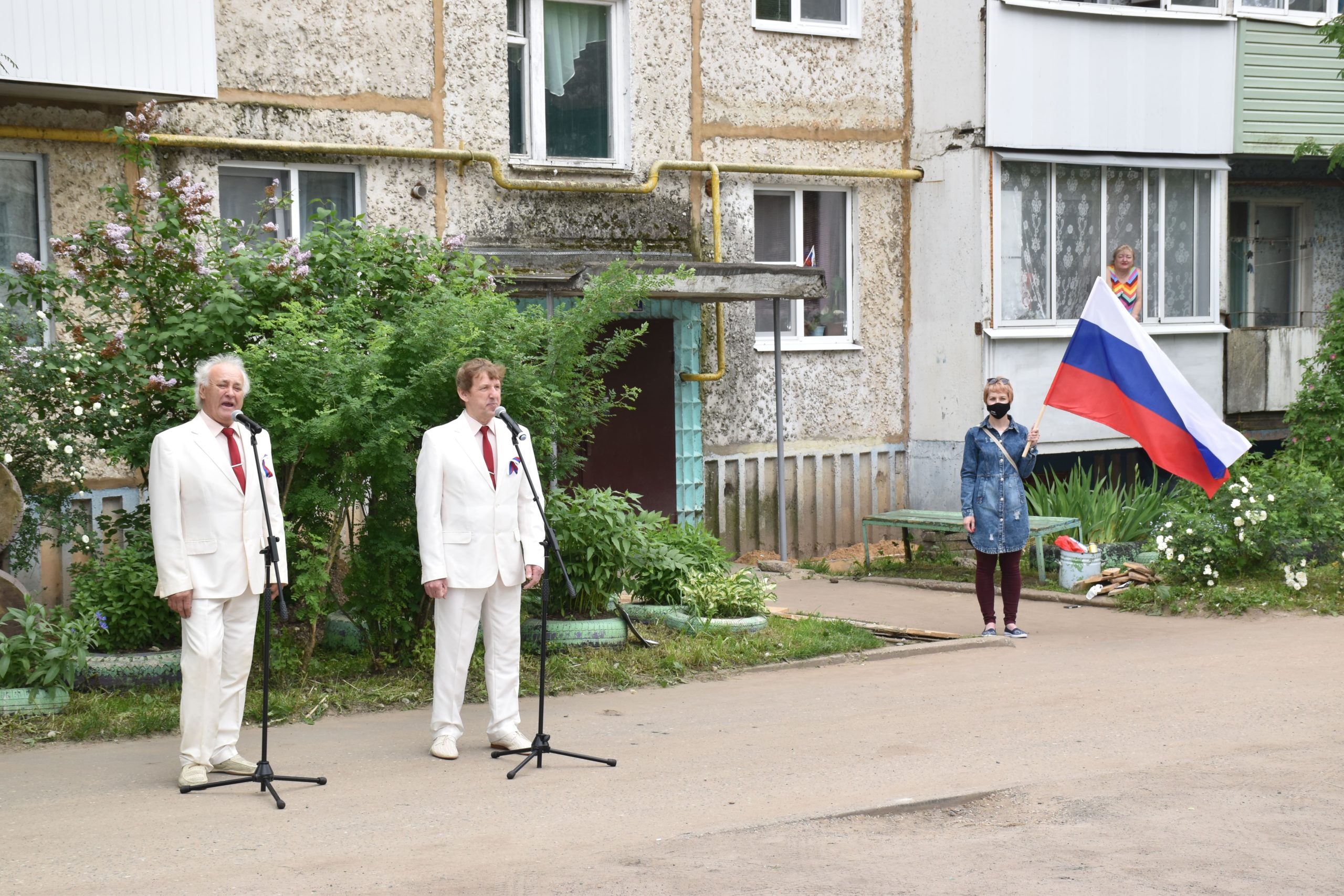 12 июня жители Шуйского муниципального района присоединились к Общероссийской акции #МЫРОССИЯ