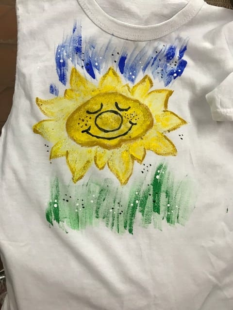 Онлайн мастер-класс «Рисуем на футболках» к Международному дню защиты детей