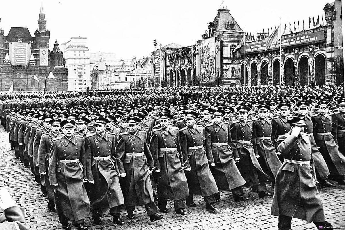 Фотовыставка, посвященная Параду Победы на Красной площади 24 июня 1945 года