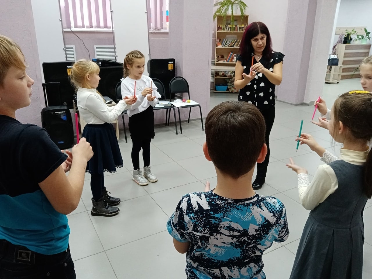 Игровая программа "Веселый карандаш" в Китовском ДК