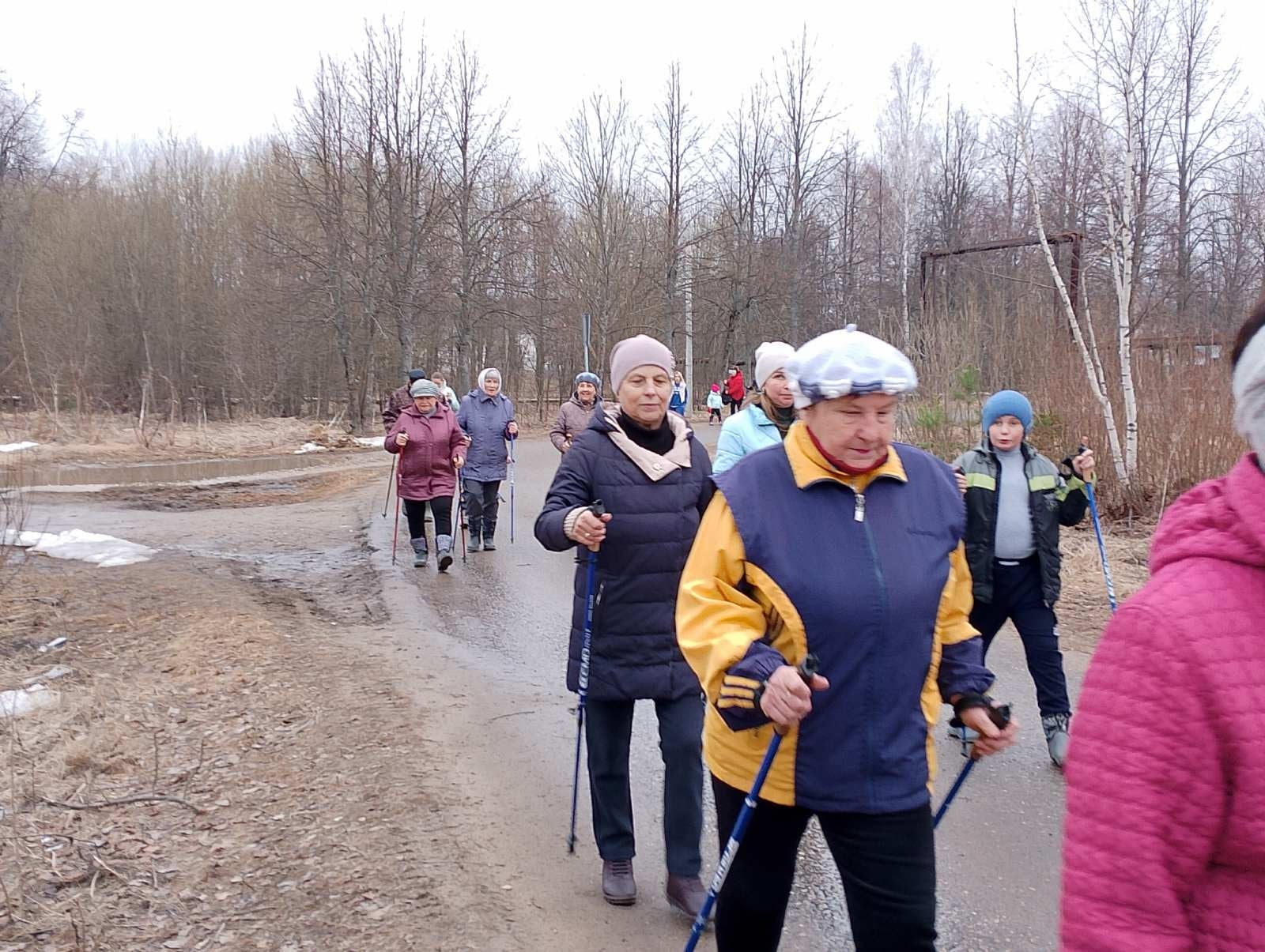 Жители Шуйского района присоединились к акции 10000 шагов к жизни