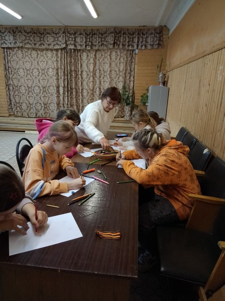 Конкурс рисунков к 9 мая в Семейкинском поселении