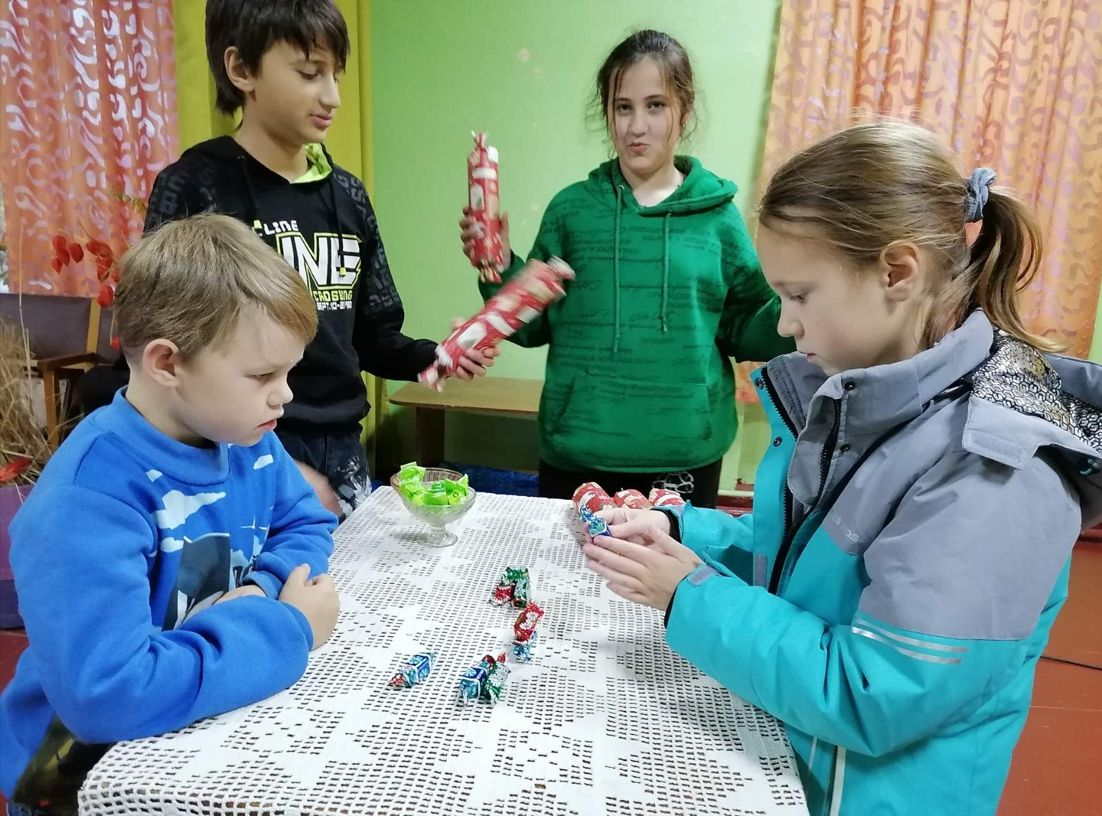 В Харитоновском ДК отметили Всемирный день конфет